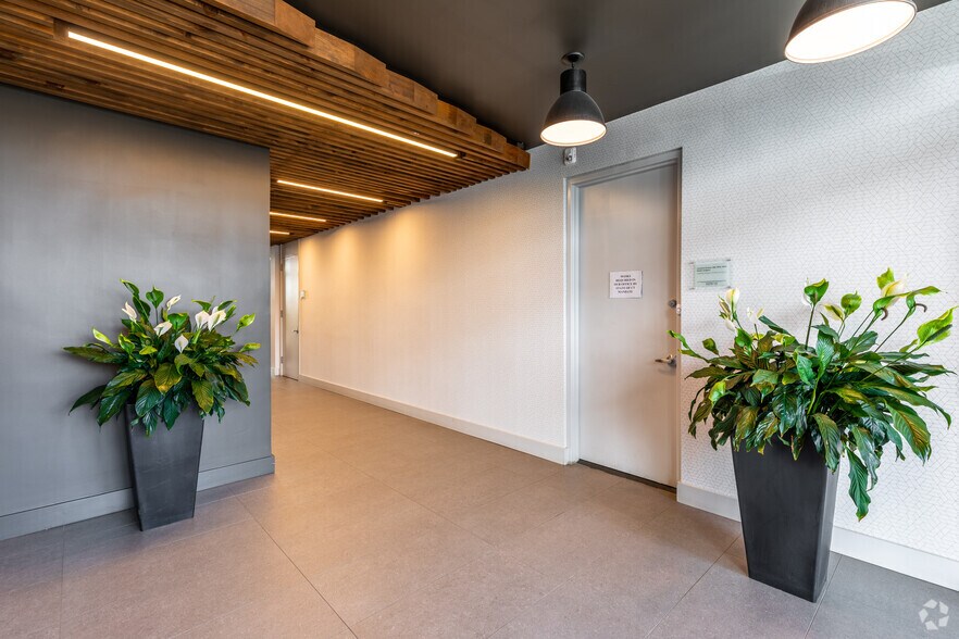 More Photos Of 10 Mott Ave, Norwalk Medical For Lease