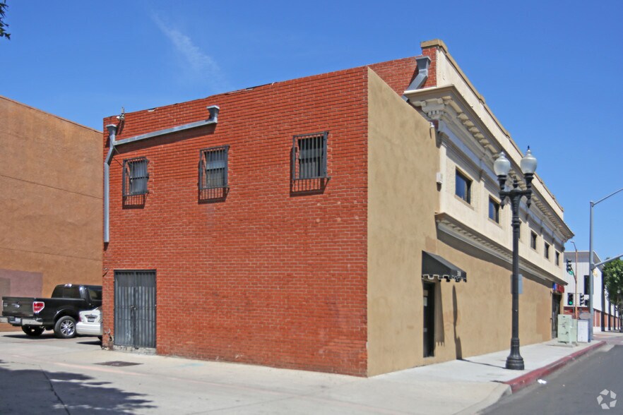 More Photos Of 120 E 4th St, Santa Ana Storefront Retail Office For Sale