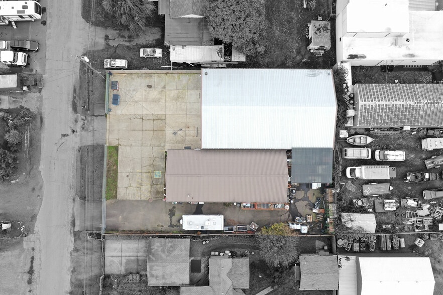 More Photos Of 30046 Federal Ln, Eugene Warehouse For Sale