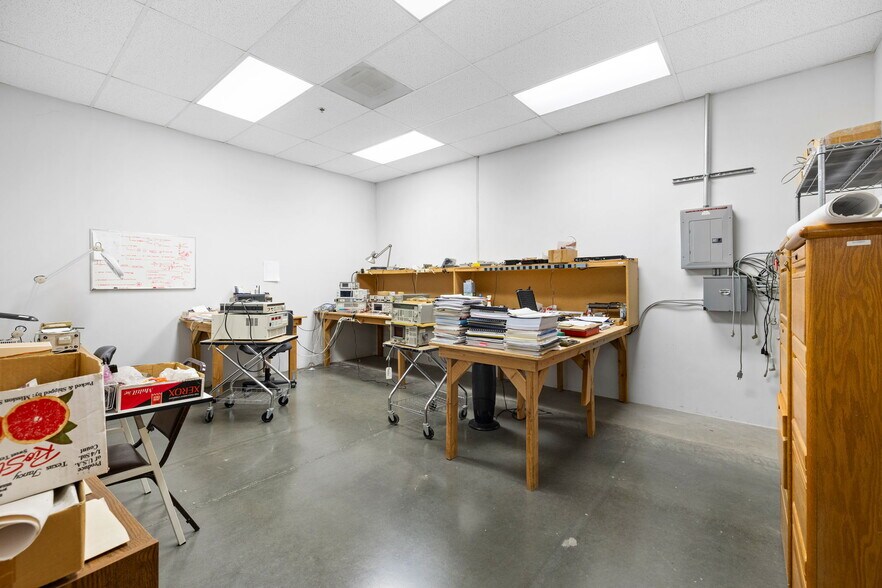 More Photos Of 6690 Doolittle Ave, Riverside Warehouse For Sale