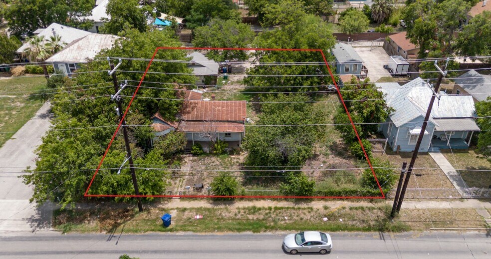 Primary Photo Of 1622 N Pine St, San Antonio Specialty For Sale