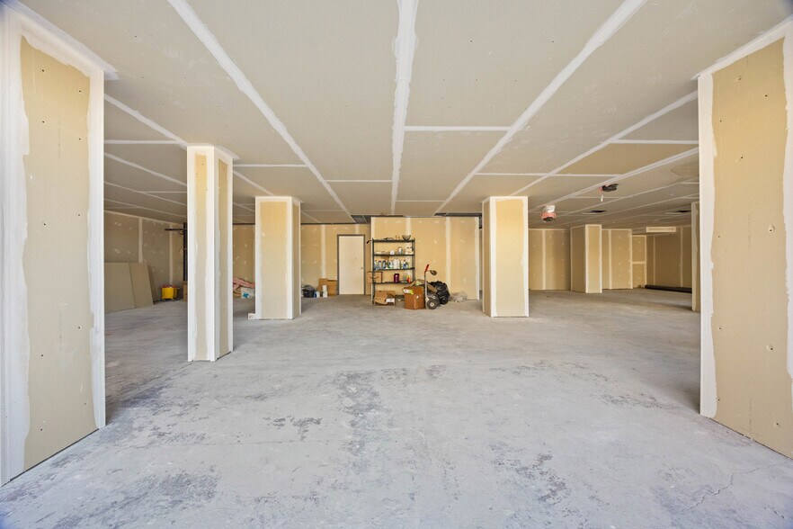 More Photos Of 65 W Broad St, Rochester Apartments For Lease