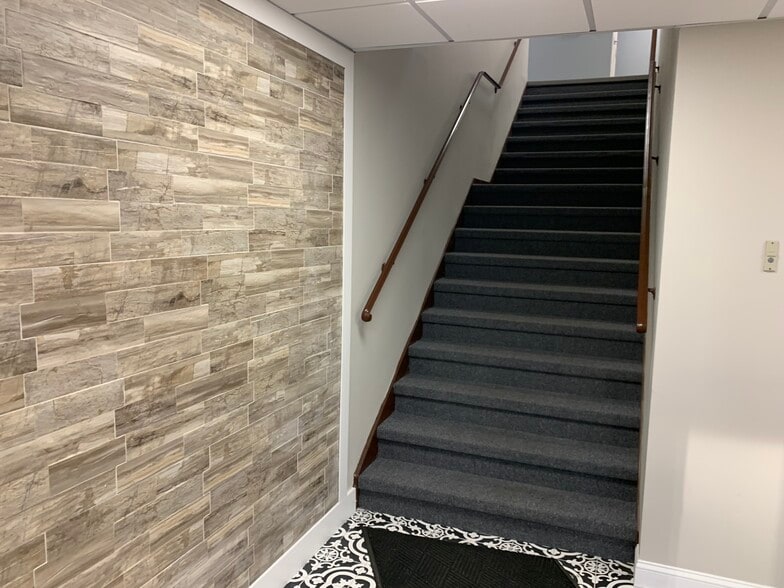 More Photos Of 681 Park Ave, Cranston Storefront Retail Office For Lease