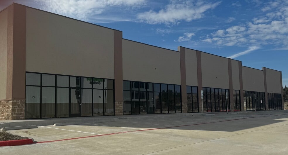 More Photos Of 4760 Windhaven Pky, Lewisville Restaurant For Lease