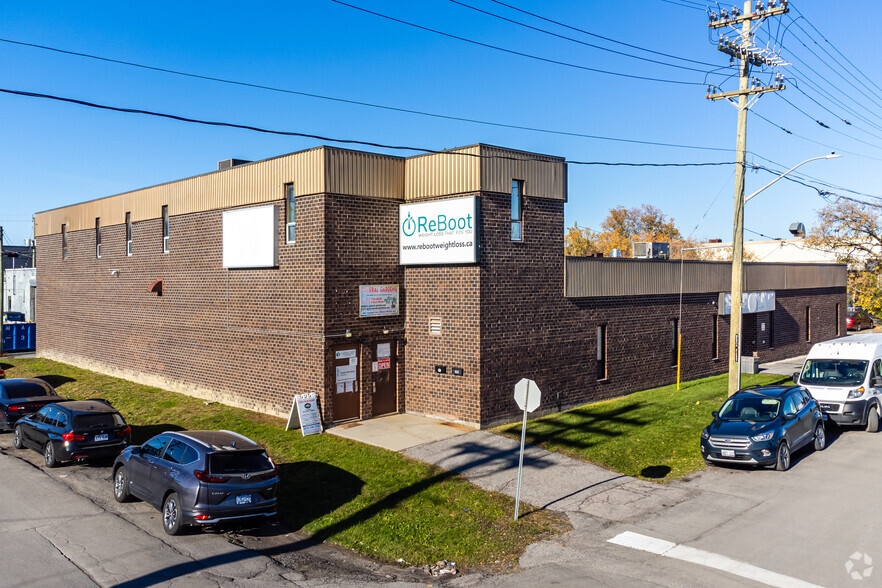 Primary Photo Of 858-868 Campbell Av, Ottawa Light Distribution For Lease