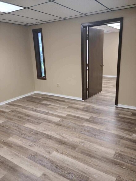 More Photos Of 2505 Cedarwood Ave, Bellingham Office For Lease