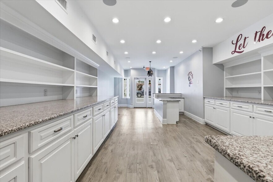 More Photos Of 108 S Pine St, Princeton Storefront Retail Office For Sale