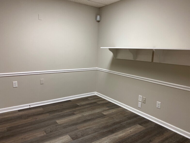 More Photos Of 825 Majestic Ct, Gastonia Medical For Lease
