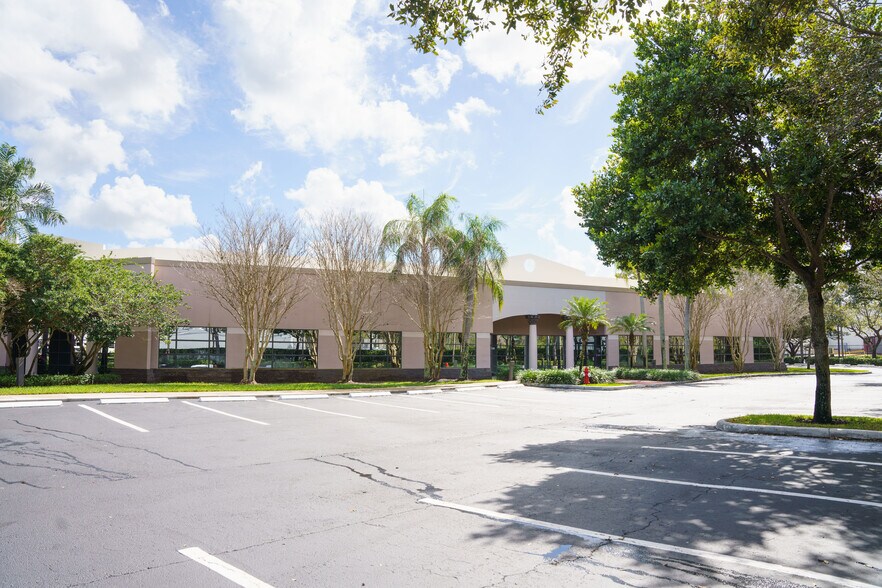 More Photos Of 3360 Enterprise Ave, Weston Unknown For Lease