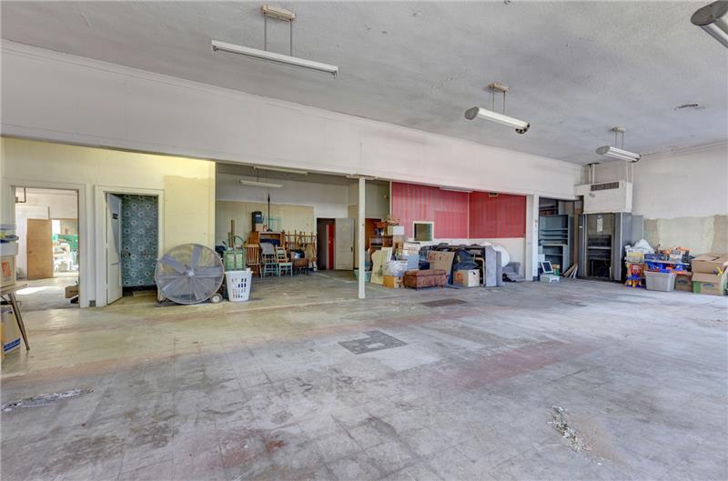 More Photos Of 6220-6226 Raytown Rd, Raytown Flex For Sale