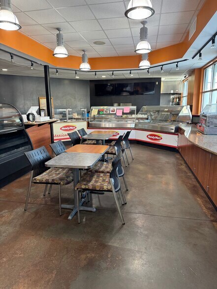 More Photos Of 1016 Millwood Pike, Winchester Convenience Store For Lease