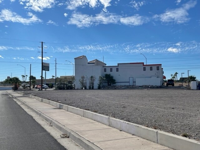 More Photos Of 1371 Hancock Rd, Bullhead City General Retail For Sale