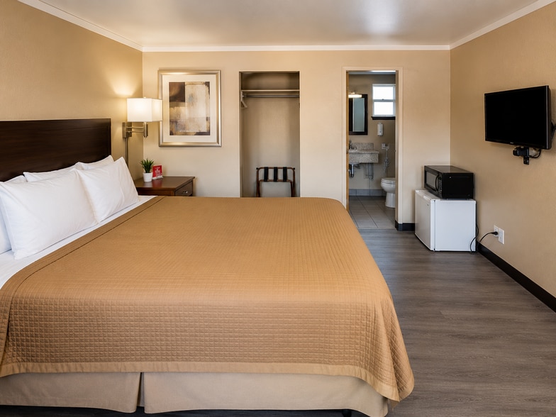 More Photos Of 530 W Route 66, Williams Hotel For Sale