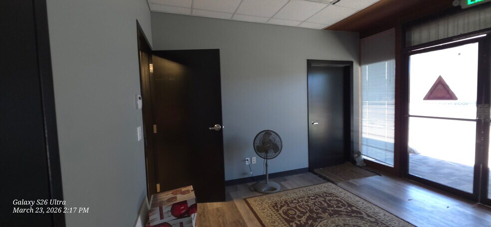 More Photos Of 1010 Carver Rd, Modesto Flex For Lease