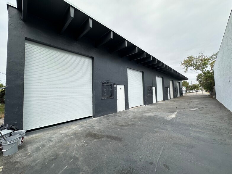 More Photos Of 5818 SW 28th St, West Hollywood Warehouse For Sale