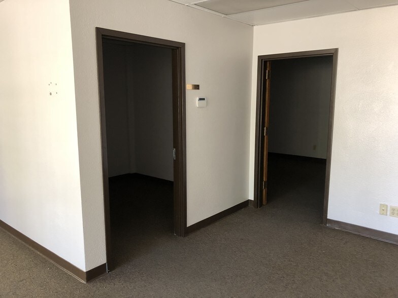 More Photos Of 1002-1004 Hanson Ct, Milpitas Manufacturing For Lease