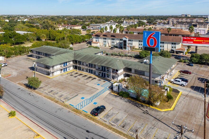 More Photos Of 700 W Expressway 83, McAllen Hotel For Sale