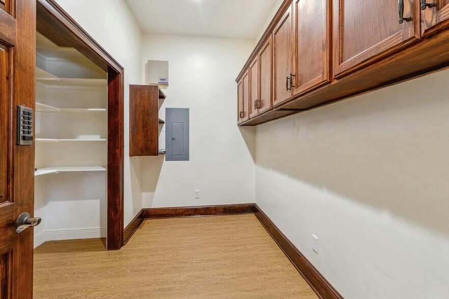 More Photos Of 310 Stagecoach Trl, San Marcos Medical For Lease