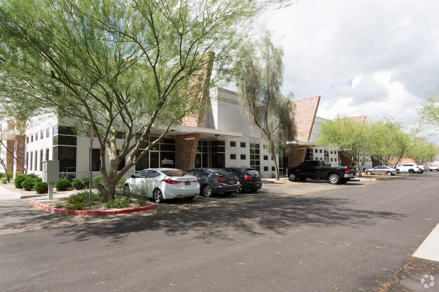 More Photos Of 2222 W Parkside Ln, Phoenix Research And Development For Lease