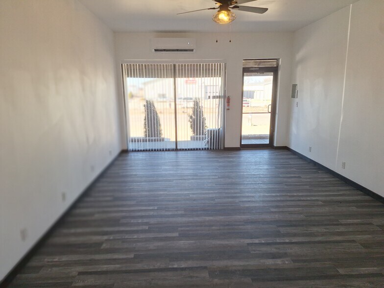 More Photos Of 310 Tiffany Ct, Champaign Office For Lease