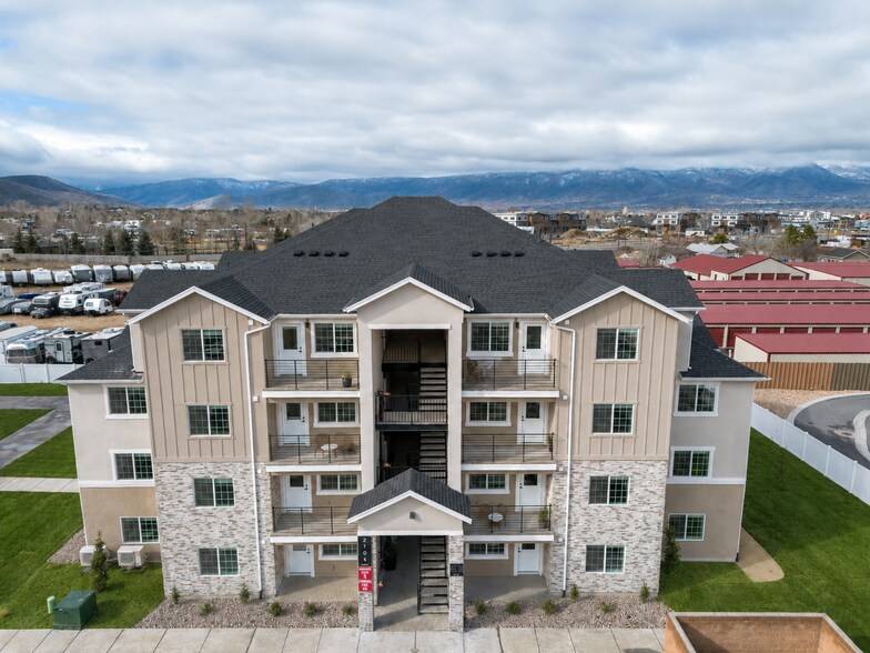 More Photos Of 2128 S Sawmill Blvd, Heber City Multifamily For Sale