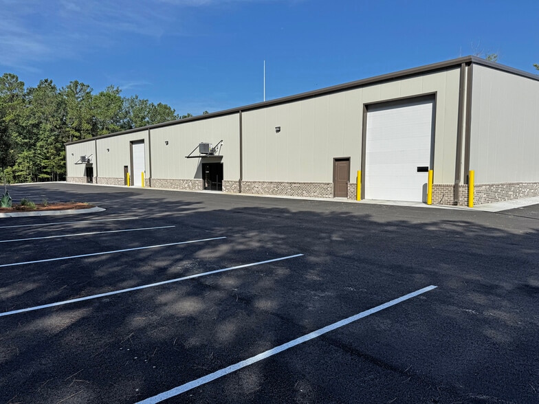 Primary Photo Of 80 Shelby Ln, Richmond Hill Industrial For Lease