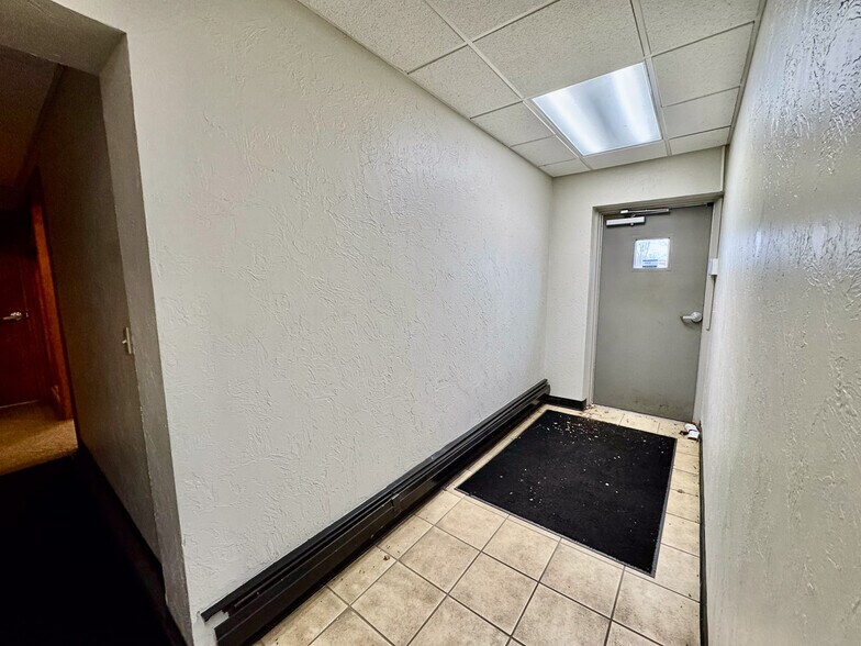 More Photos Of 1050 Triplett Blvd, Akron Warehouse For Sale