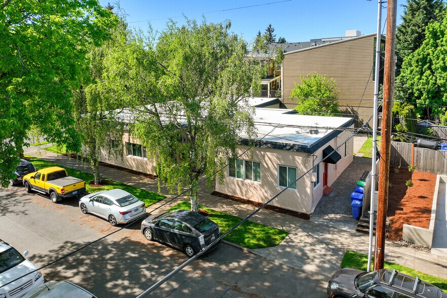 More Photos Of 1659-1665 SE Rex St, Portland Multifamily For Sale