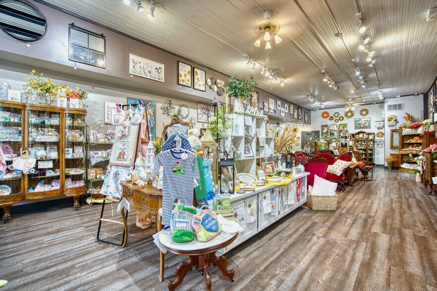 More Photos Of 428 Main St, Windsor Storefront Retail Residential For Sale