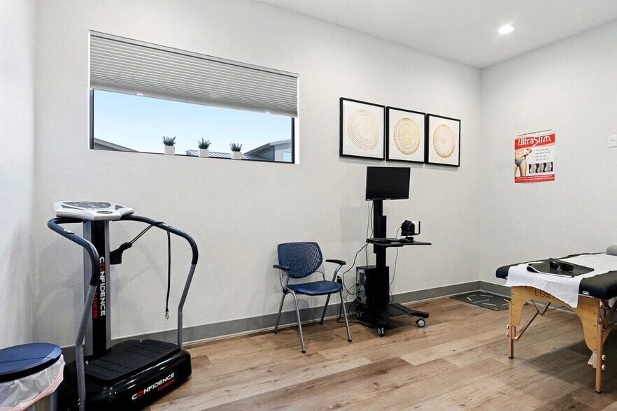 More Photos Of 205 Bella Katy Dr, Katy Medical For Lease