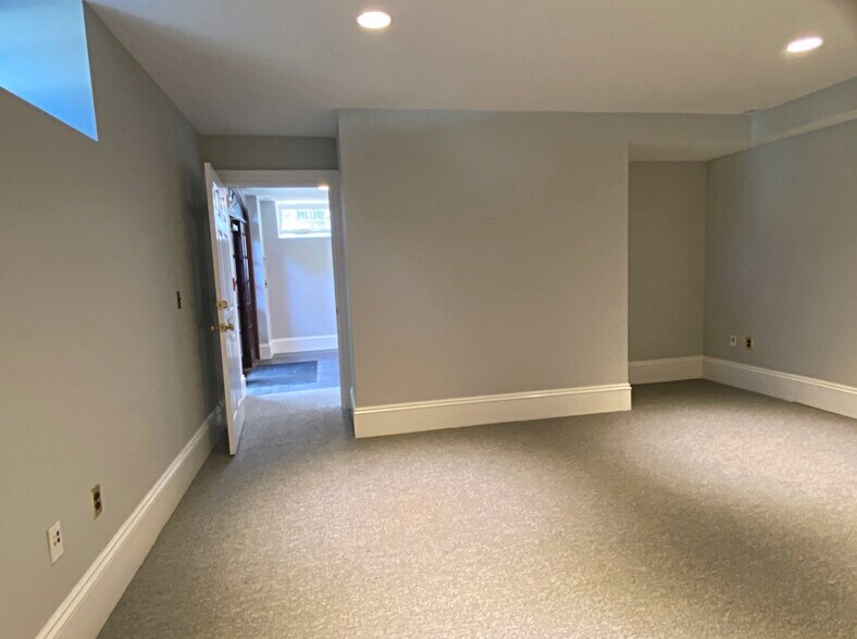 More Photos Of 629 Main St, Woburn Office For Lease