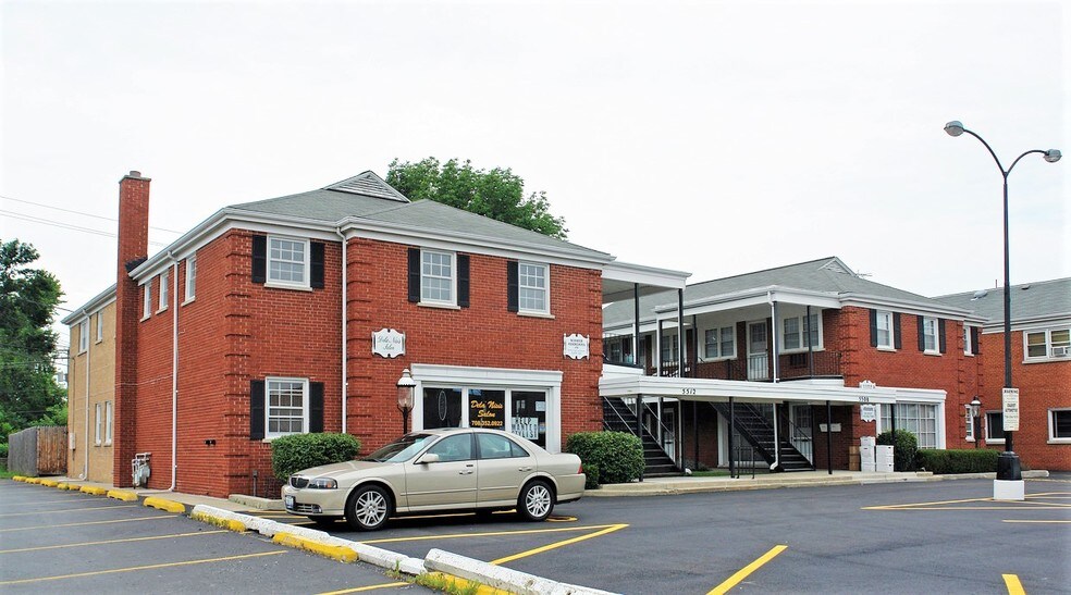 More Photos Of 5508 S Brainard Ave, Countryside Apartments For Lease