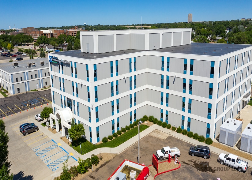 More Photos Of 1310 E Main Ave, Bismarck Medical For Lease