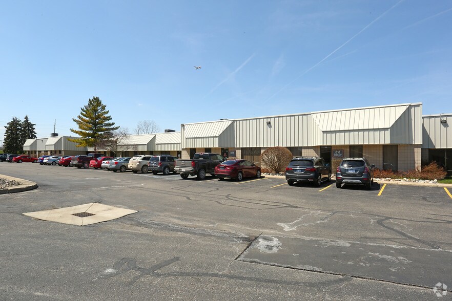 More Photos Of 802-864 Phoenix Dr, Ann Arbor Warehouse For Lease
