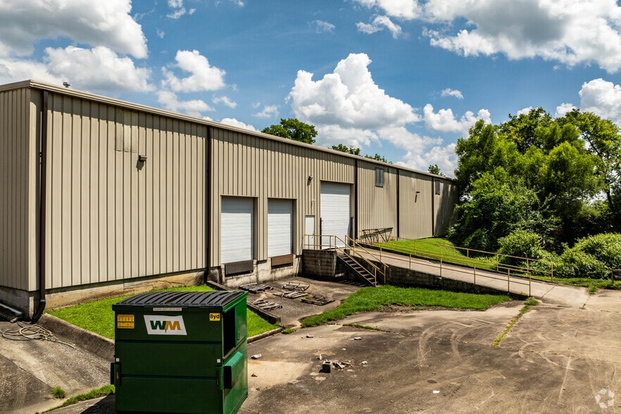 More Photos Of 342 Homestead Rd, Nashville Distribution For Lease