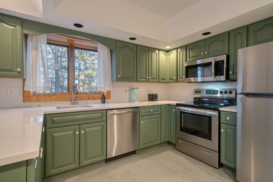 More Photos Of 218 NY-296, Windham Hotel For Sale