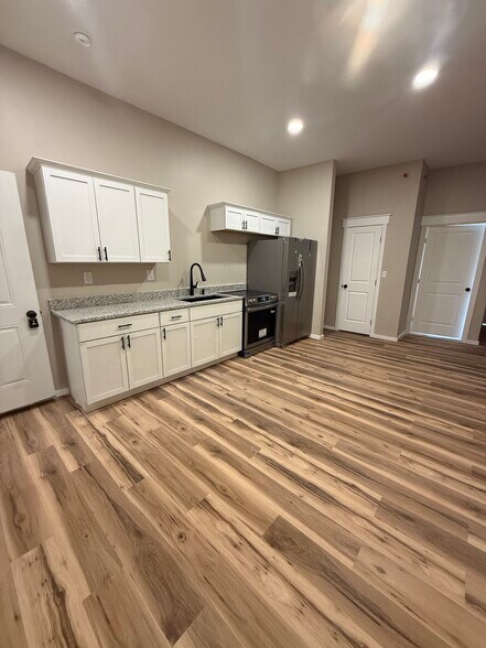 More Photos Of 42-44 Main St, Dallas Storefront Retail Residential For Sale