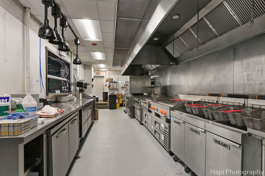 More Photos Of 169 N Seymour Ave, Mundelein Restaurant For Sale