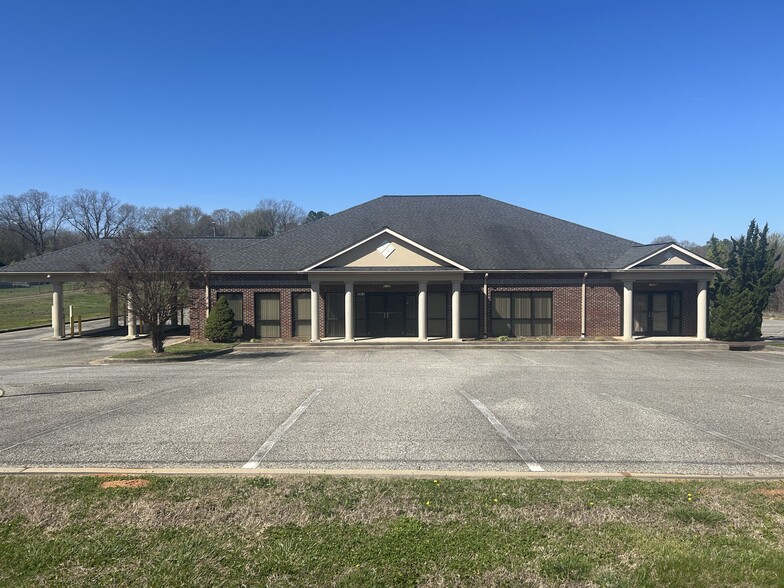 Primary Photo Of 416 S Main St, Shelby Bank For Sale