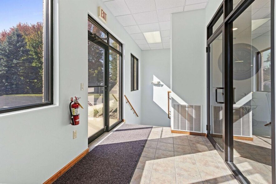 More Photos Of 2325 Verlin Rd, Green Bay Coworking Space