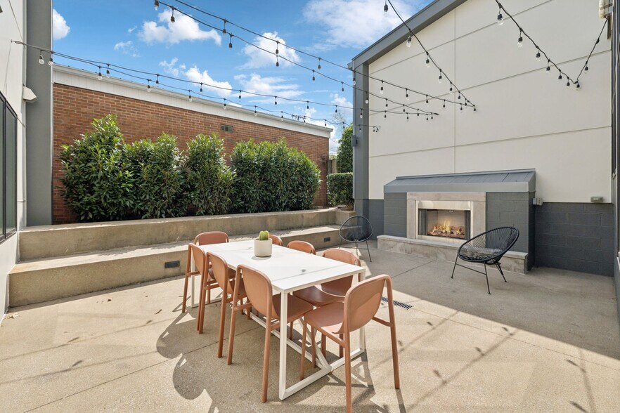 More Photos Of 2517 White Ave, Nashville Office Residential For Sale