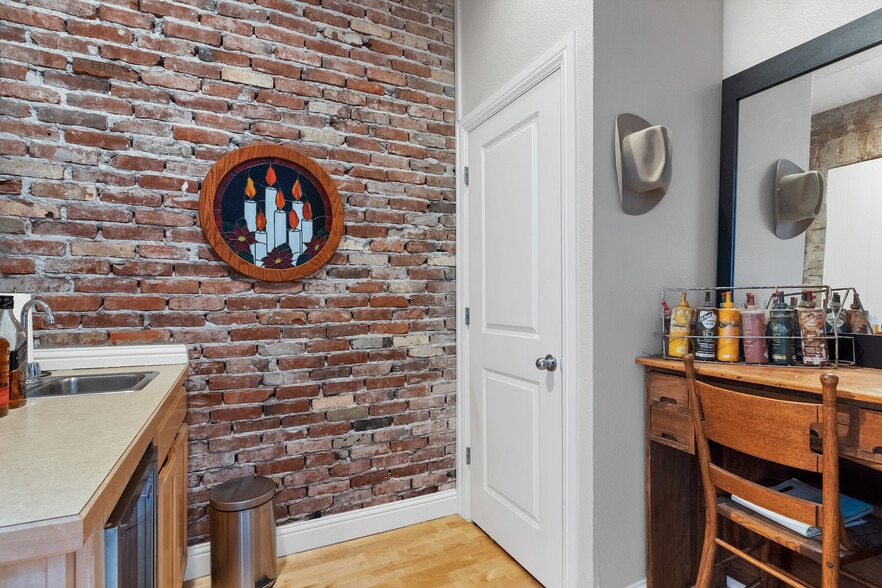 More Photos Of 145 Liberty St NE, Salem Apartments For Sale
