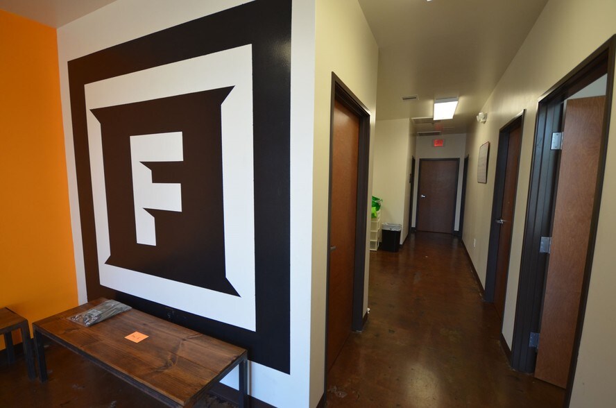 More Photos Of 5910 Techni Center Dr, Austin Light Distribution For Lease