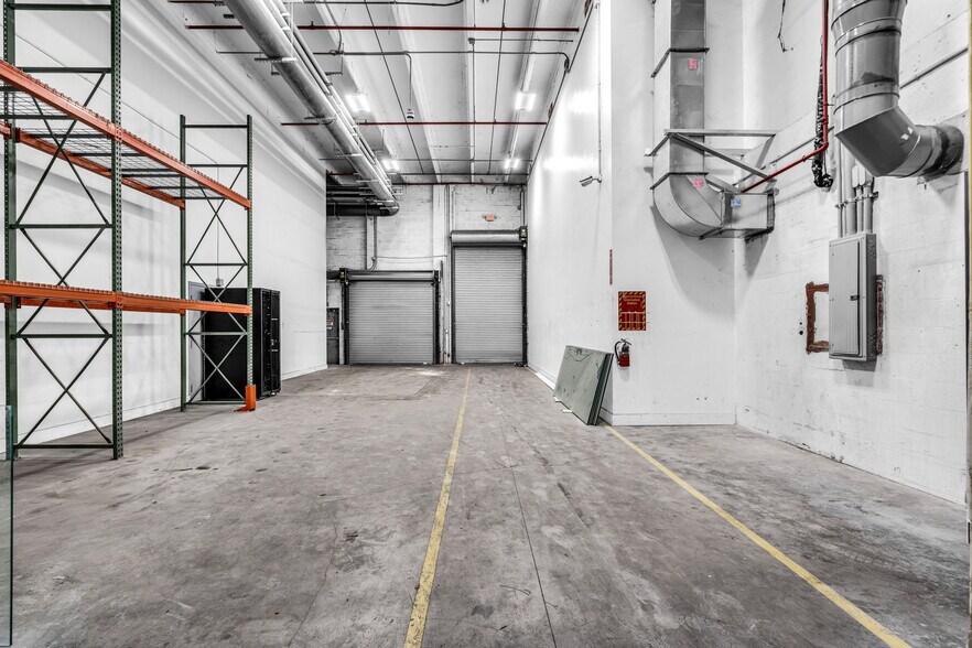 More Photos Of 12800 NW 38th Ave, Opa Locka Warehouse For Lease