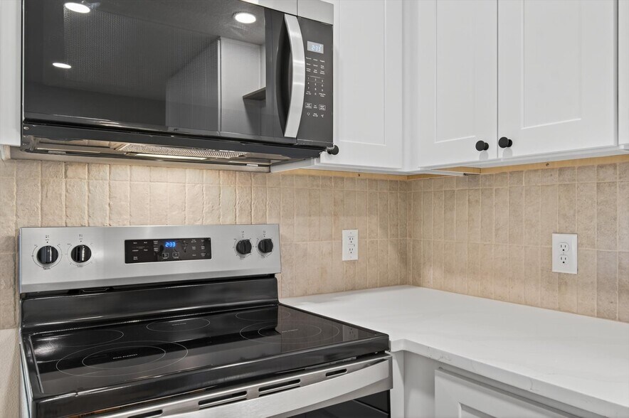 More Photos Of 302 3rd St, Woodland Apartments For Sale