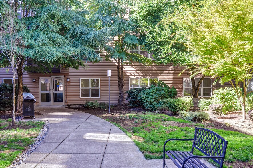 More Photos Of 1500 NE 15th Ave, Portland Apartments For Lease