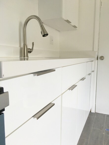 More Photos Of 13201 Memorial Hwy, North Miami Apartments For Sale