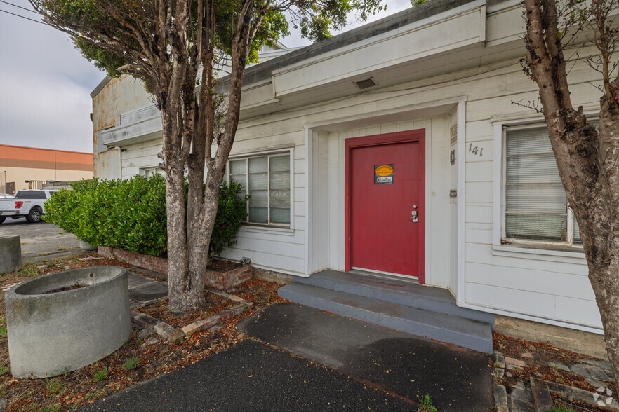 More Photos Of 141 S Maple Ave, South San Francisco Warehouse For Sale