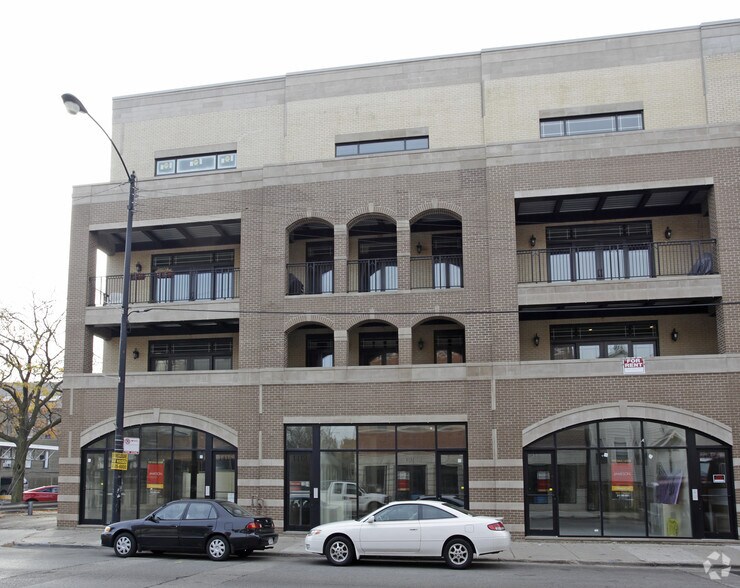 More Photos Of 1419 W Belmont Ave, Chicago Storefront Retail Residential For Sale