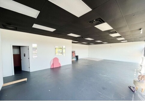 More Photos Of 610-614 N National Ave, Springfield General Retail For Sale